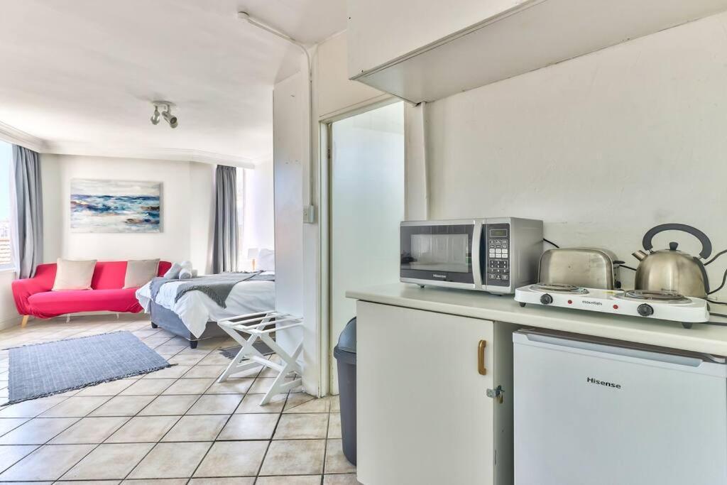 Apartment Small Basic In Atlantic Towers Sea Point Cape Town