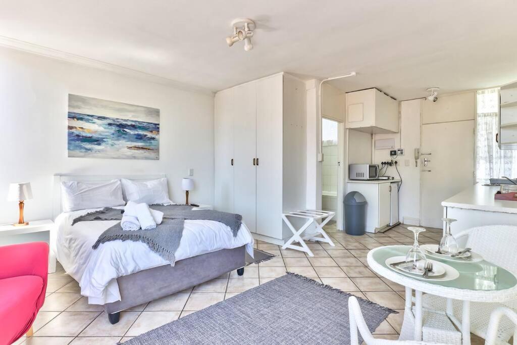 Small Basic In Atlantic Towers Sea Point