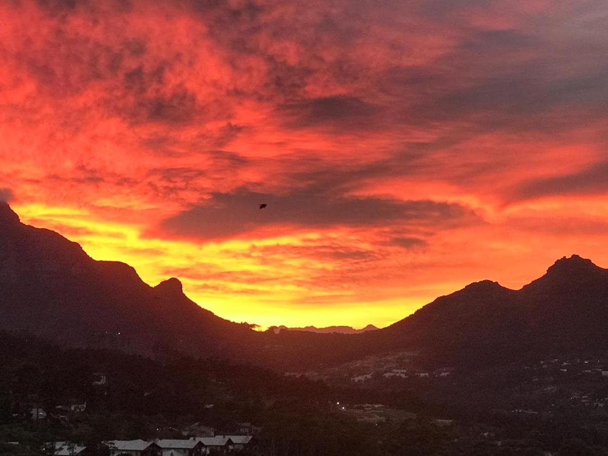 Mount Rhodes Guesthouse, Three Separate Units, Please Select Either Three Bedroom, Two And A Half Bedroom Or One Bedroom * Cape Town
