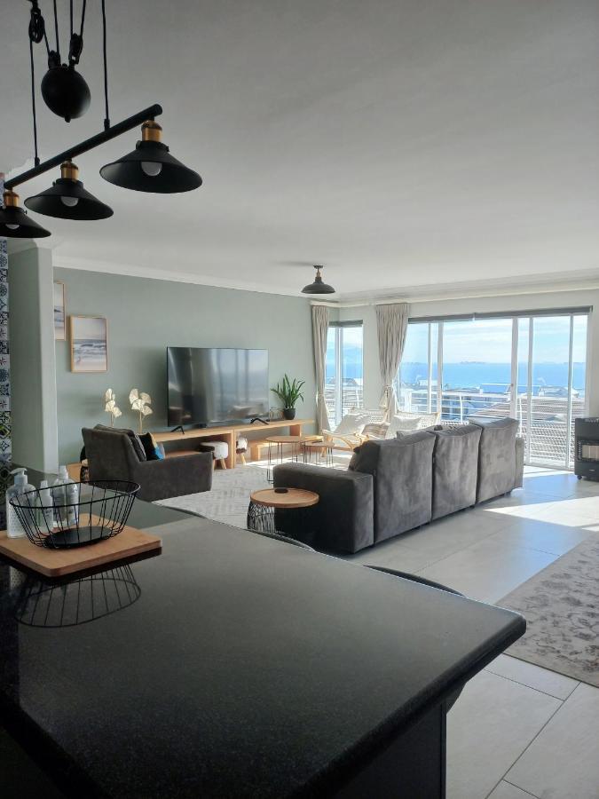 2 Dolphin Ridge , Quiet And Peaceful Penthouse * Cidade Do Cabo