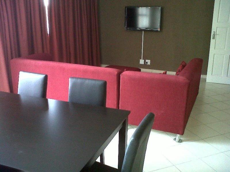 Regency Apartment *