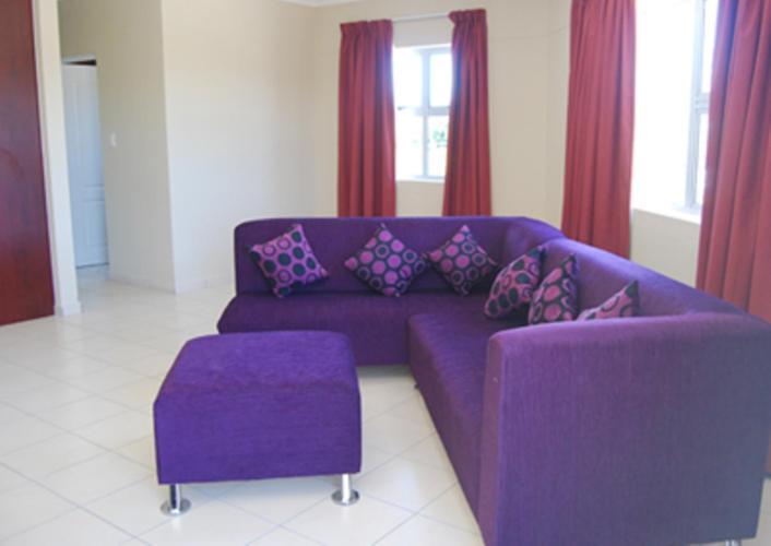 Regency Apartment *