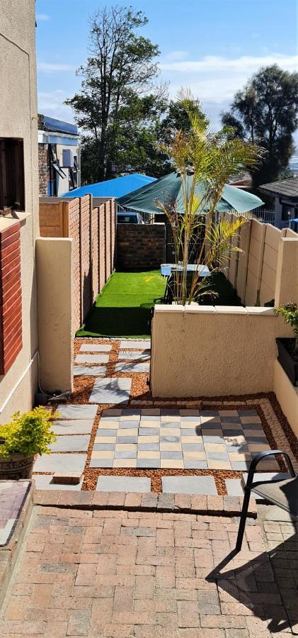 Walters Lane Comfort 2 - No Loadshedding Apartment