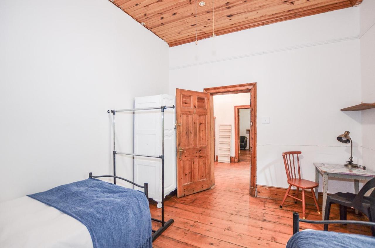 Hostel Oak Backpackers Cape Town