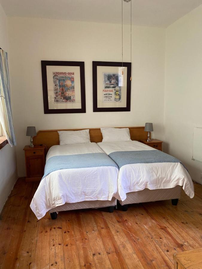 Hostel Oak Backpackers *