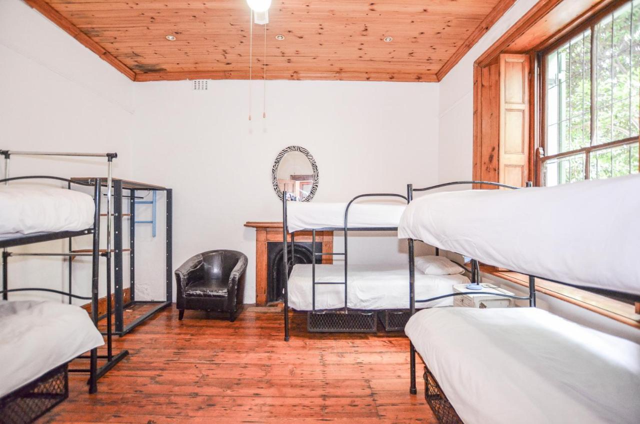 Oak Backpackers Hostel