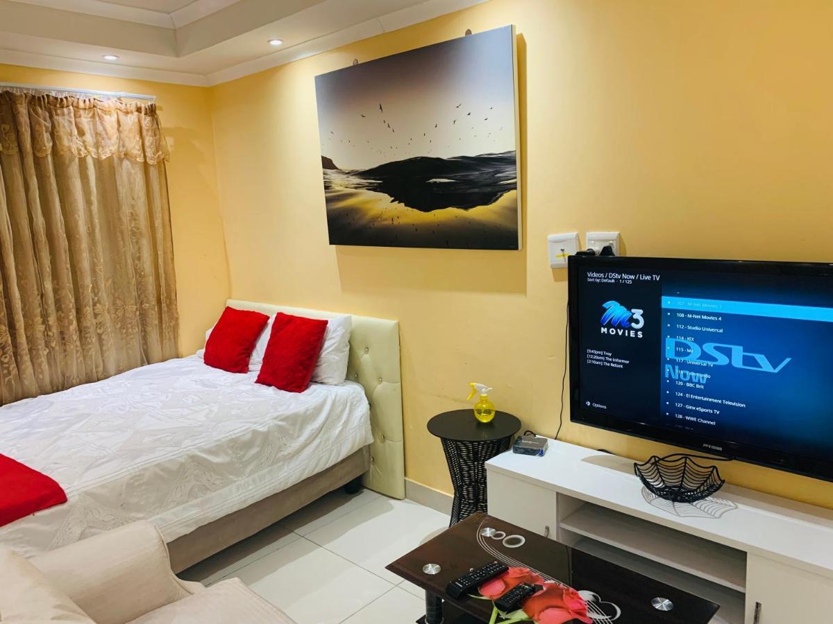 Mowetu Guest house Cape Town