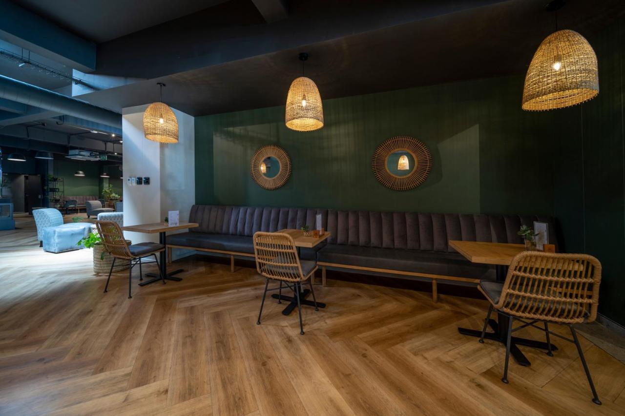 Kloof Street - Lion Roars & Hotel 4*