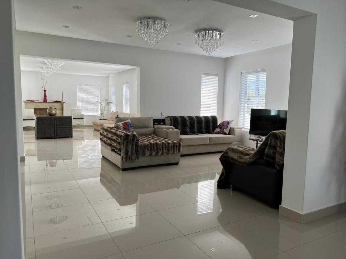 7 Bedroom Livadia Pallace Cape Town