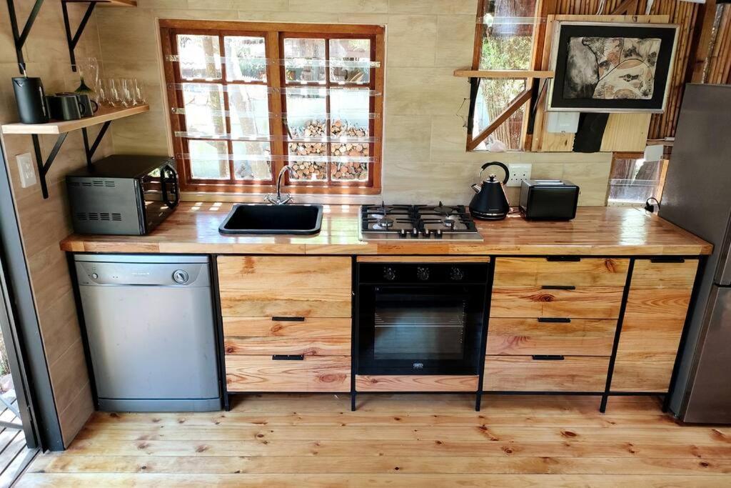 Zencapetown Forest Retreat *