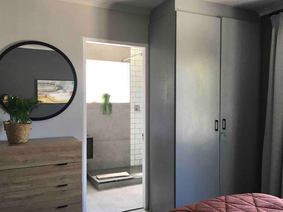 Cheerful 2 Bedroomed Townhouse With Patio *