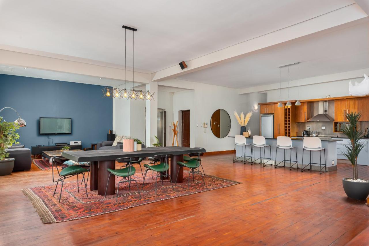 Inner City New York Style Loft, Pool Table Apartment Cape Town