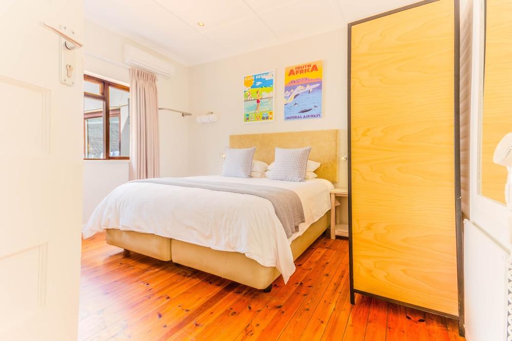 Camps Bay Village 3* Cape Town