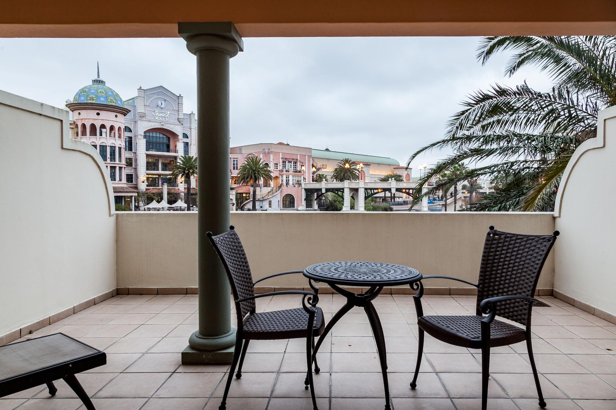 Island Club & Cape Town