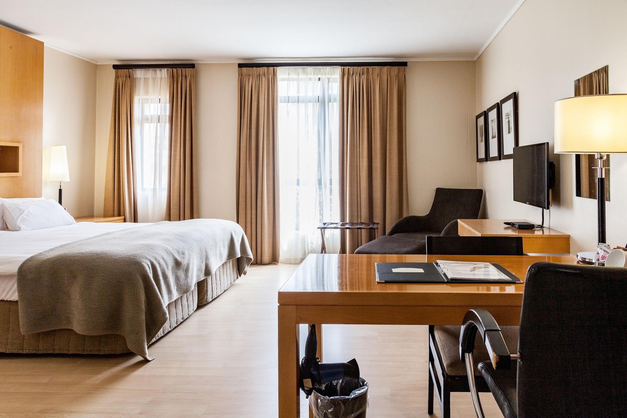 Island Club & Aparthotel 4*