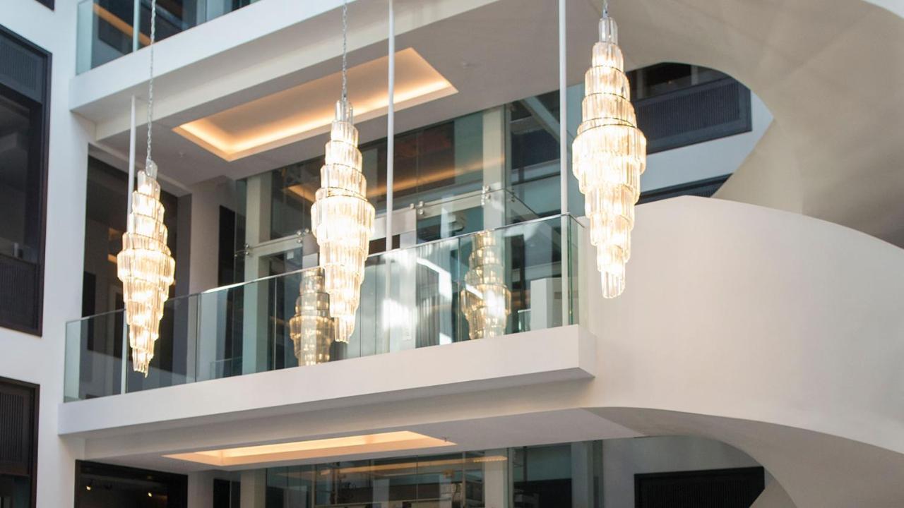 Queen Victoria By Newmark Hotel 5*