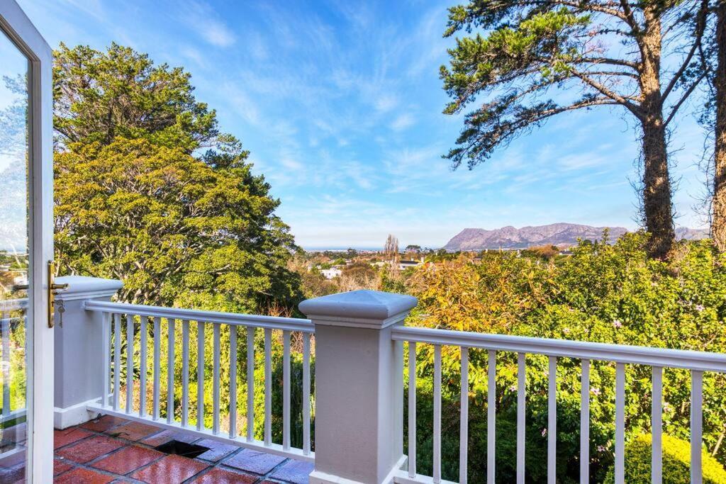 Idyllic Constantia Pousada *