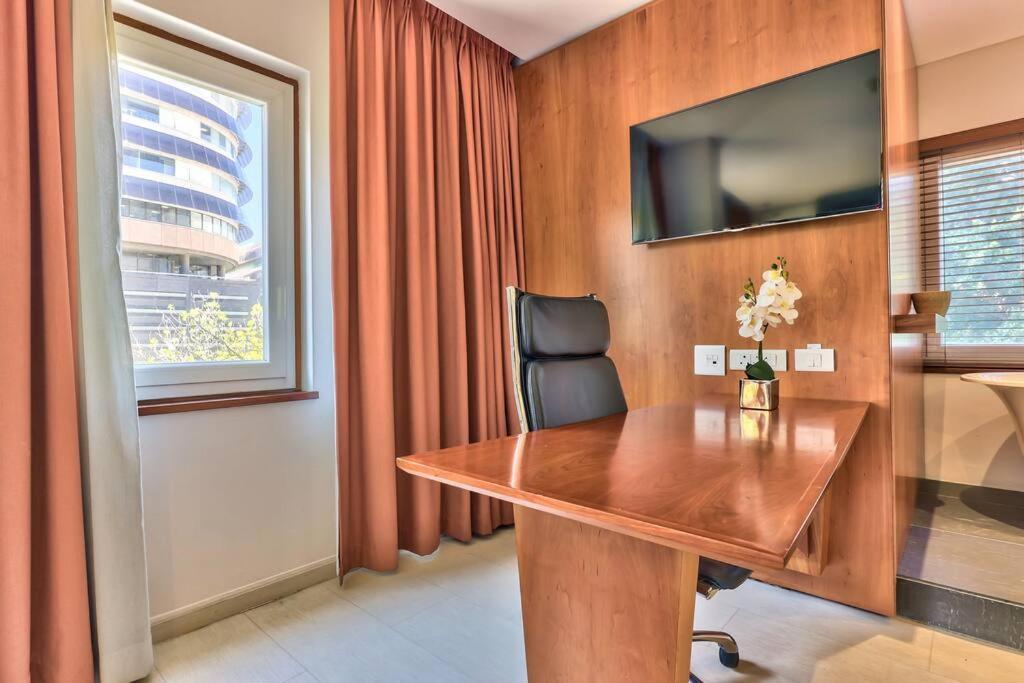 Lone Traveler, Secure, Community, Unique Living! Apartment