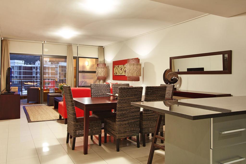 Flat Rock Apartment *