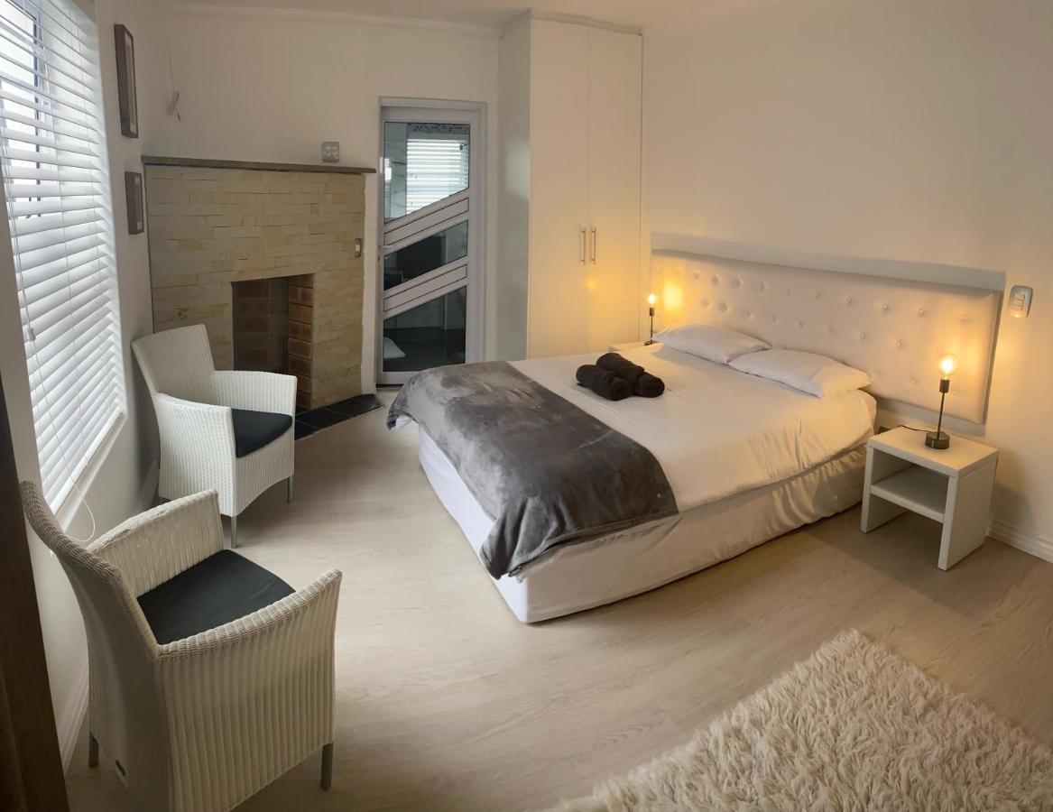 7 Bedroom Livadia Pallace Holiday home *