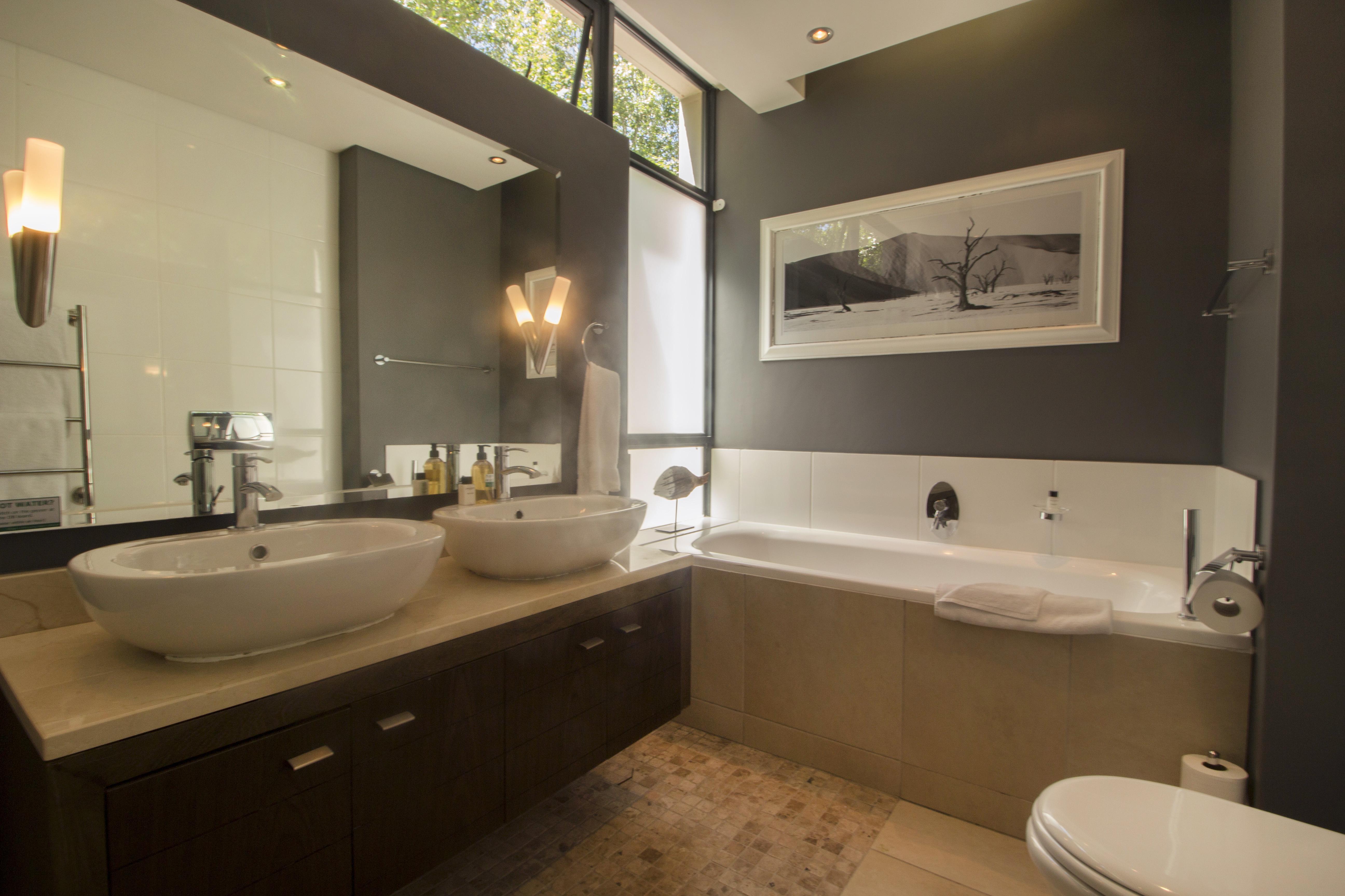 The Glen Aparthotel 4*