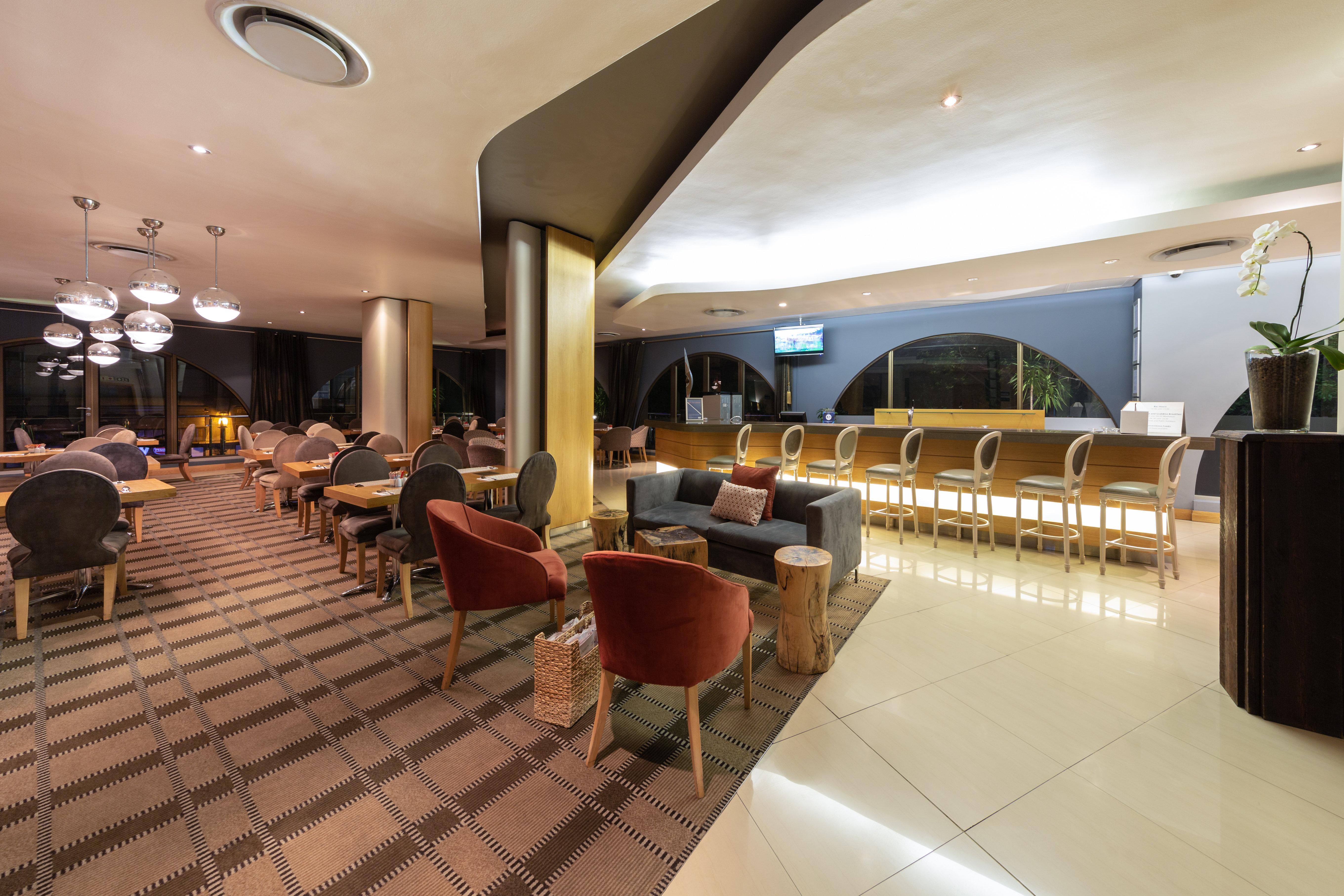 Hotel Express Centre By Ihg 3*