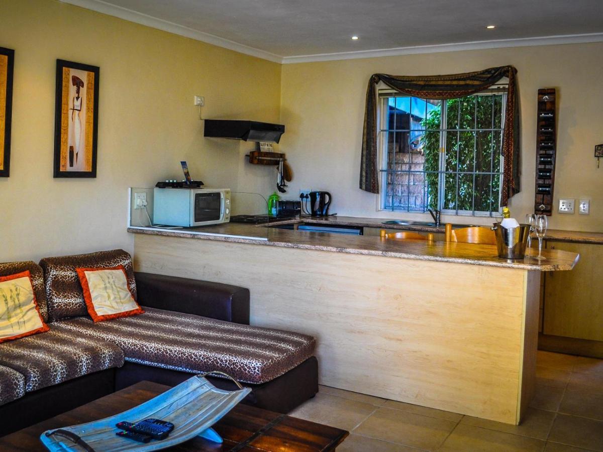 Bed & Breakfast Amakhaya Cape Town