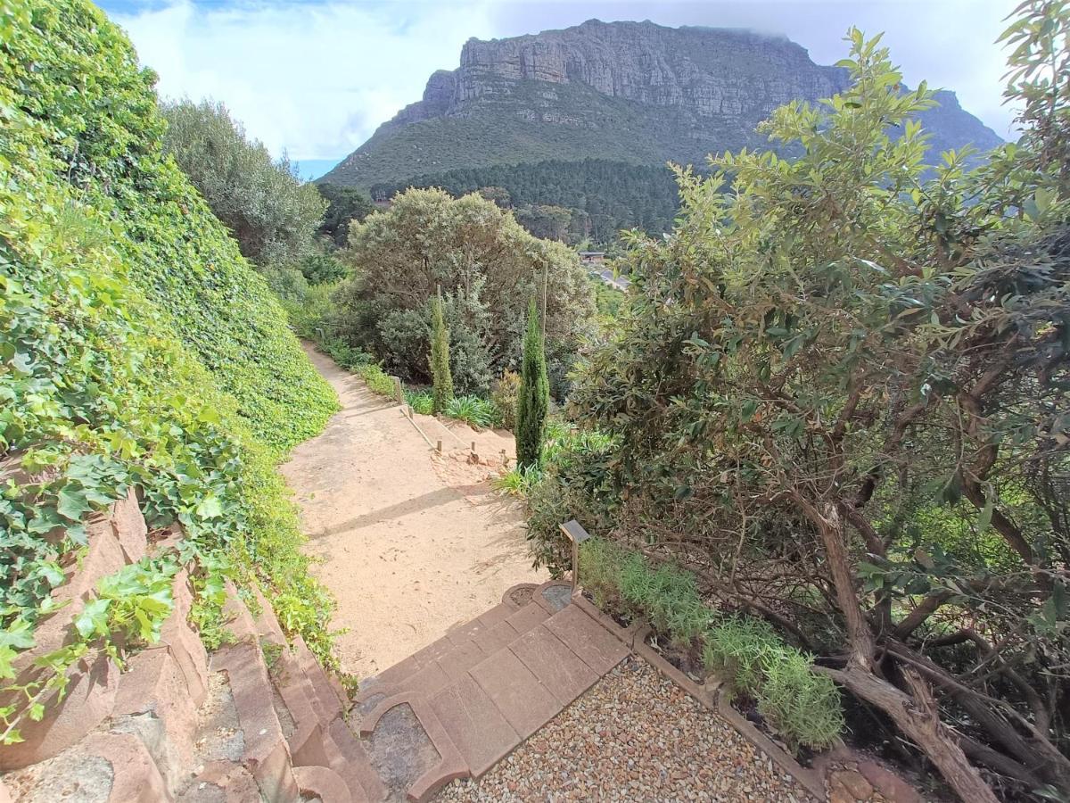 Mount Rhodes Guesthouse, Three Separate Units, Please Select Either Three Bedroom, Two And A Half Bedroom Or One Bedroom