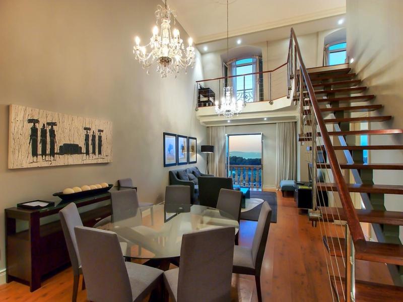 Apartment Cape Royale I Whosting Cape Town