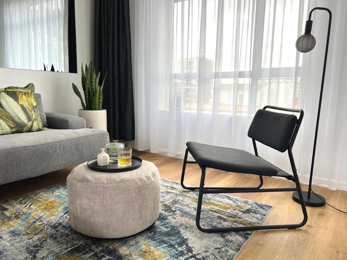 44 Apartment *