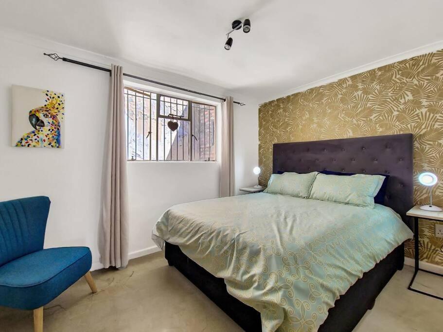 Cosy At The Foothills Of Table Mountain-secure Inn *