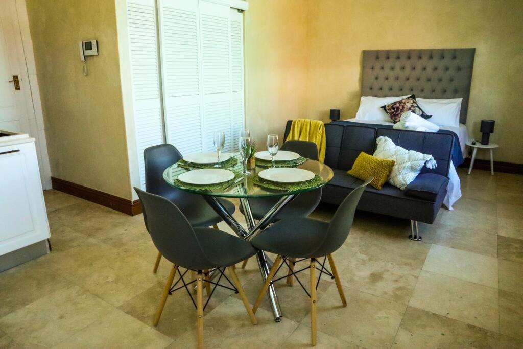 Purple Place, Studio In Bo-kaap Apartment *