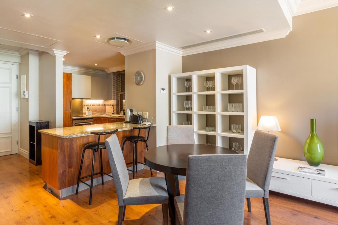 Apartment Cape Royale I Whosting Cape Town