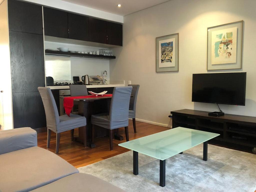 Loader Street - Lovely One Bedroom In The Vibrant De Waterkant Num01 * Cape Town