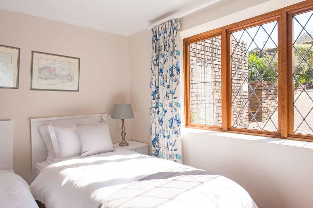 Guest house Knightsbury