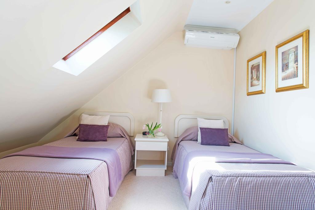 Knightsbury 3* Cape Town