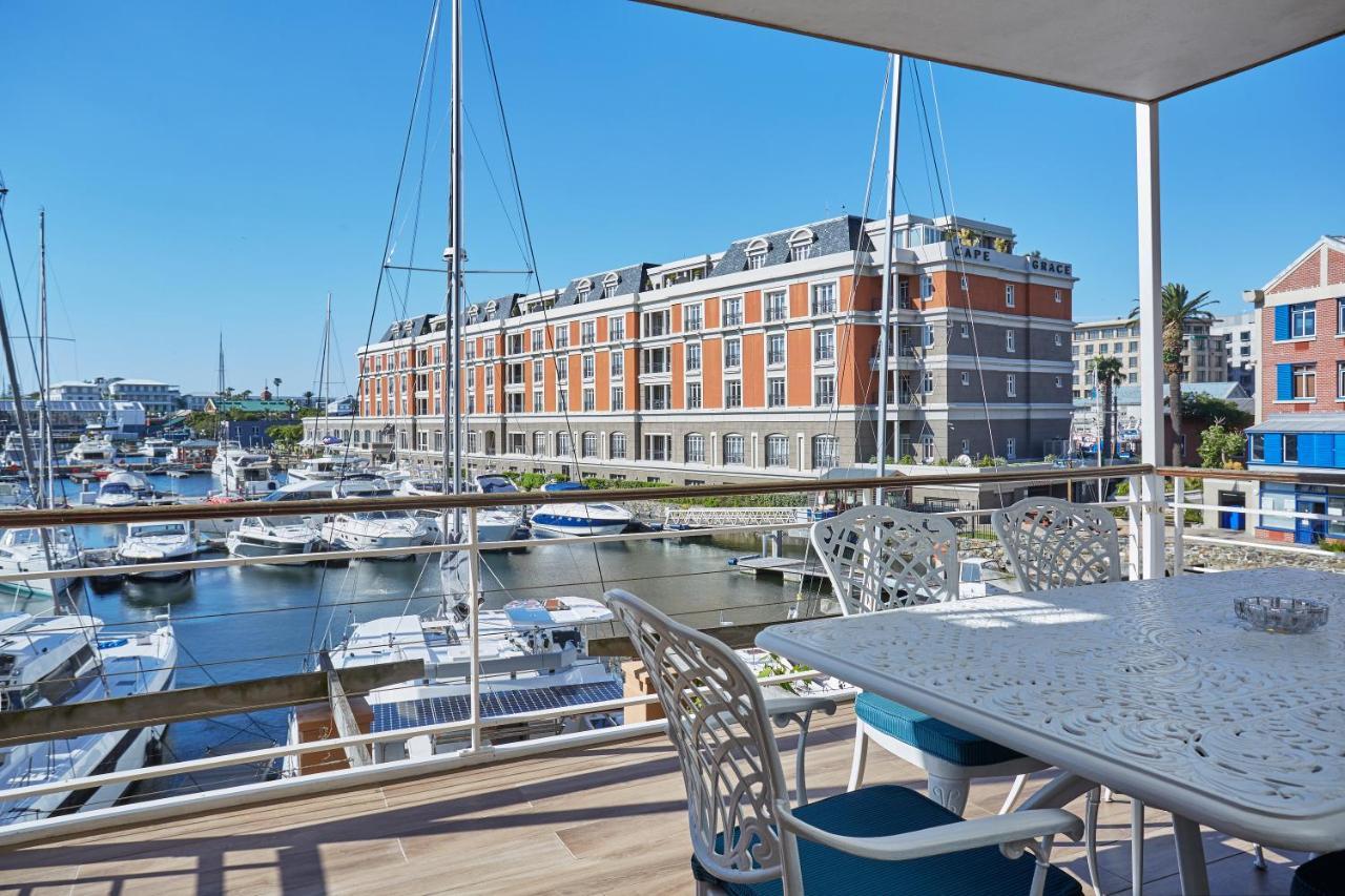 African Elite Waterfront Apartment