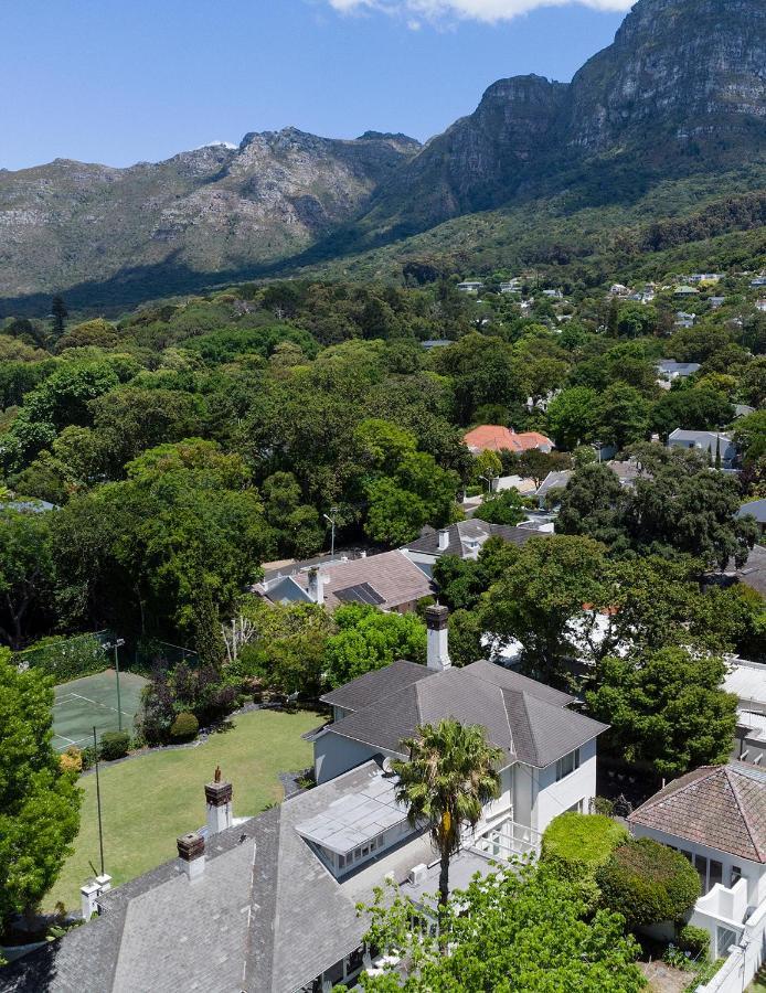 Craiglea Newlands - With Pool & Tennis Court Cape Town