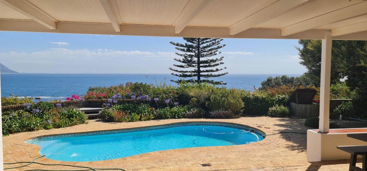 Neptunes Seat - Garden Paradise With Ocean Views * Cape Town