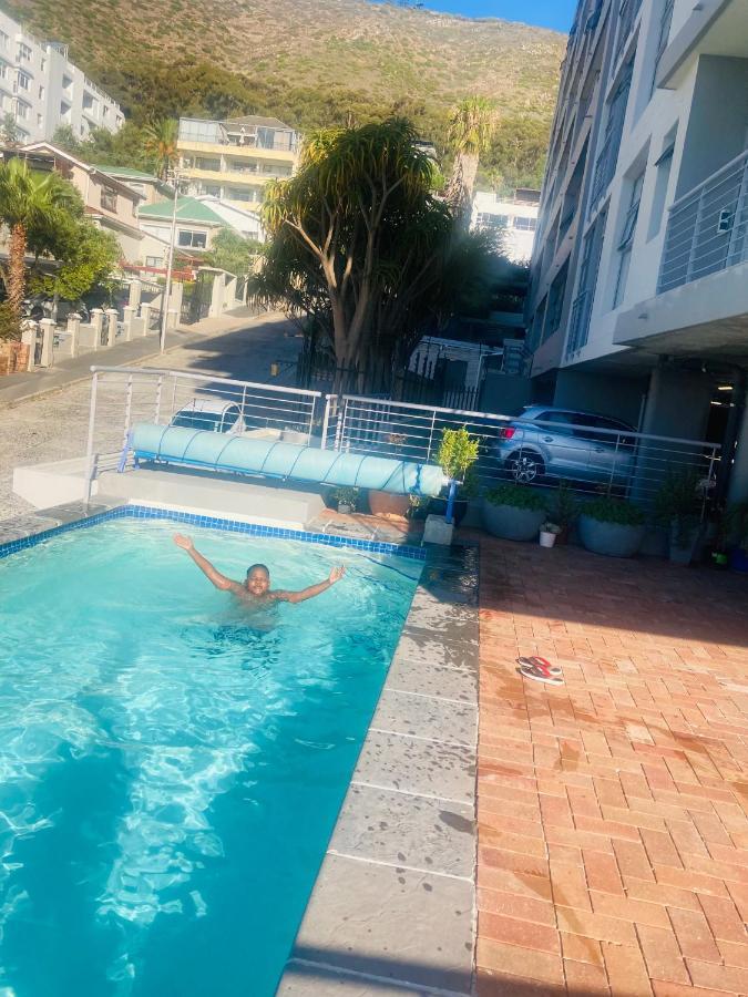 Bayviews, Clifford Road, Sea Point Apartment *