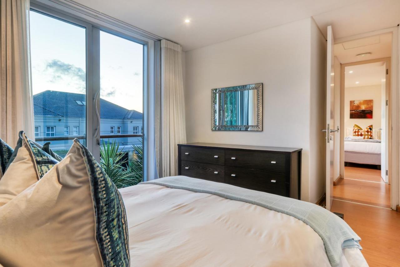 Strathmore House Villa *