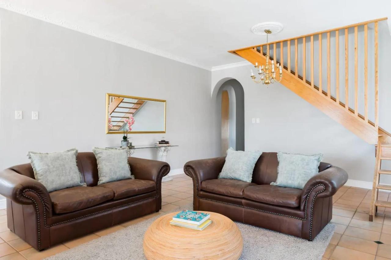 Holiday home 3 Bedroom Hilltop With Spectacular Views