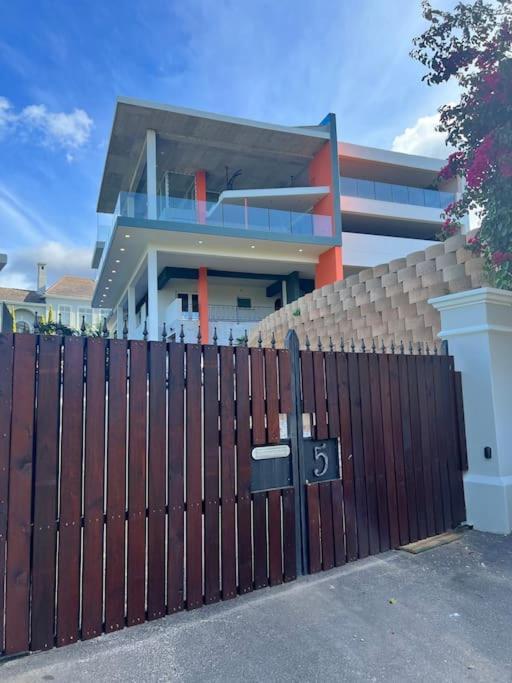 Villa Amazing! 7 Bedroom With Rooftop Pool & Views Cape Town