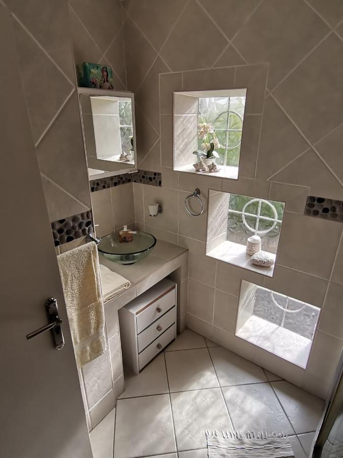 Mountain Road Apartment Cape Town