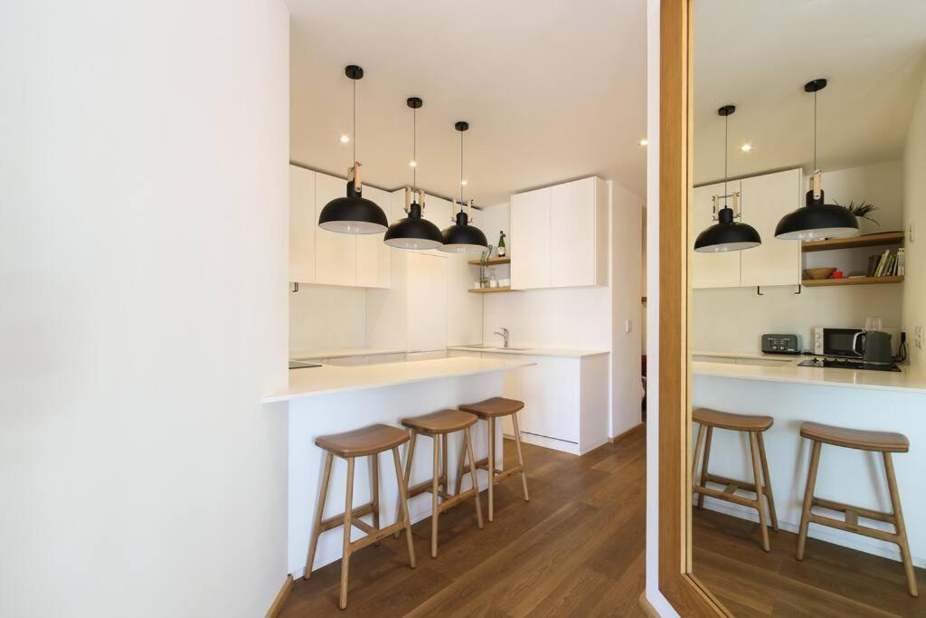 Apartment Spacious Sea Facing One Bedroom *