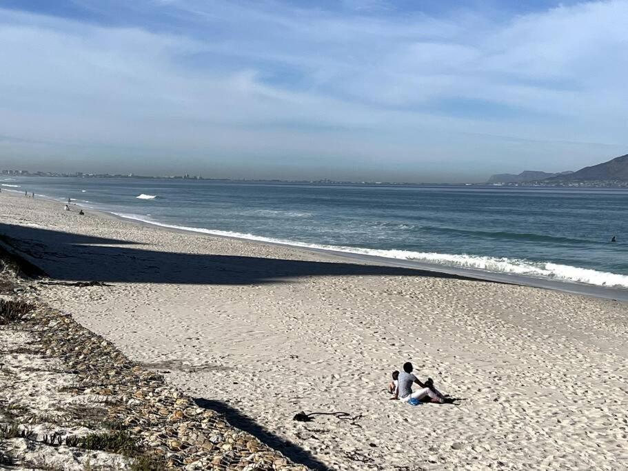 The Atlantic Blue Blouberg Beachfront Loadshedding Friendly! * Cidade Do Cabo