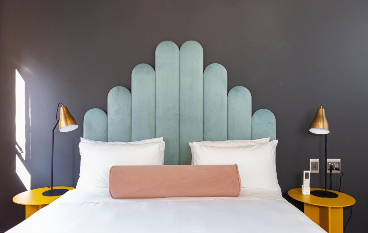 Blackbrick Foreshore Hotel