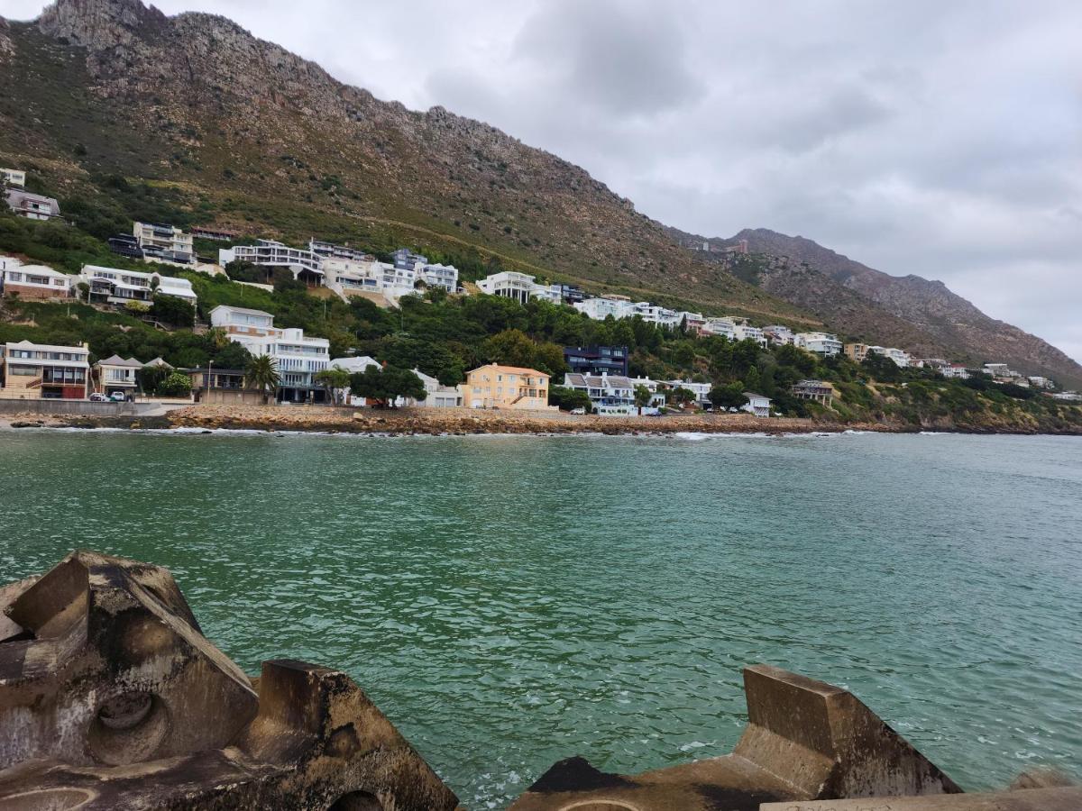 Shalom On The Bay Homestay Cape Town