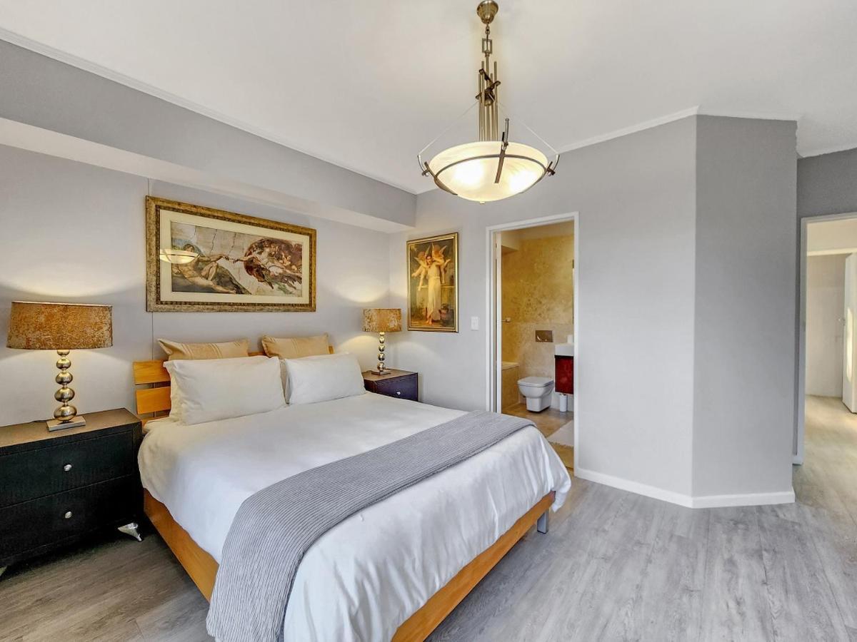 Walkable, Pools, Park And Great For Families