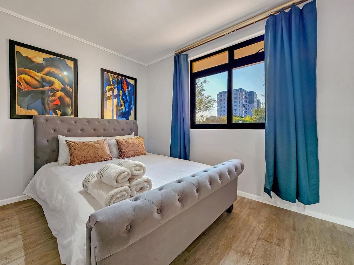 Walkable, Pools, Park And Great For Families Cape Town